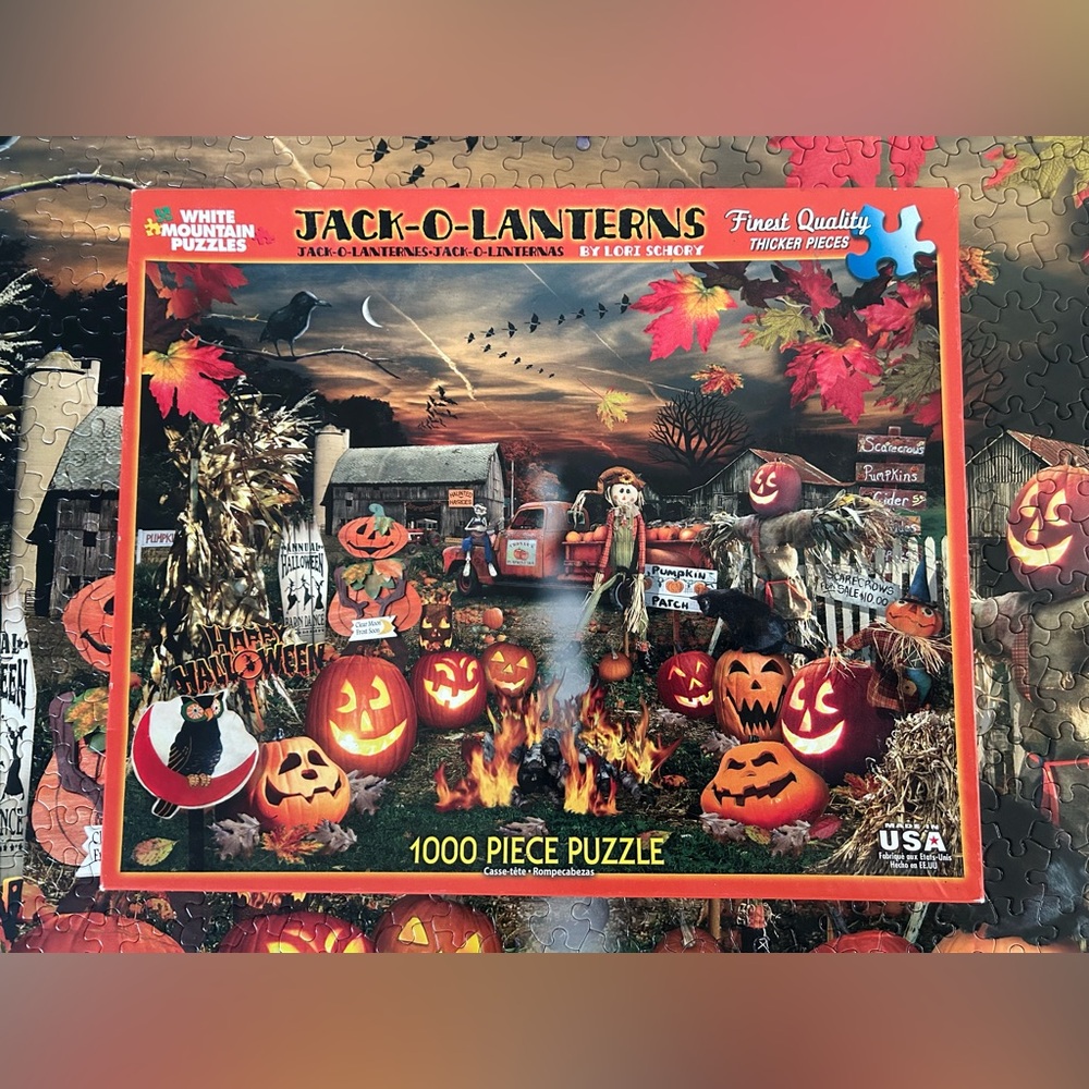 White Mountain Halloween Puzzle 1000 Piece Jack-O-Lanterns USA Complete Damage